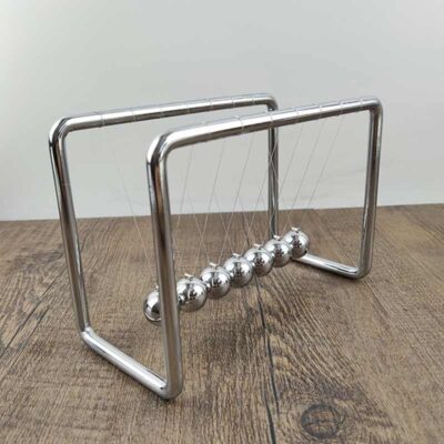 Newton Pendel Metall, Newton Pendel aus Metall