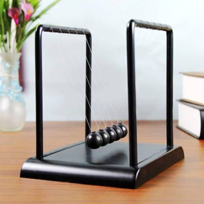 Pendule de Newton Noir - Objet Scientifique - Science Labs