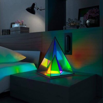 Lampe Pyramide Infini - lampe originale à poser - deco scientifique