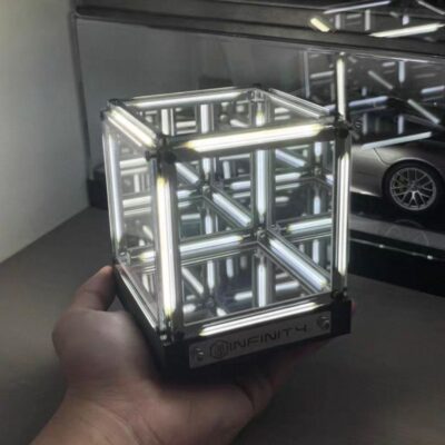 Infinity Spiegel Würfel LED Bild 7