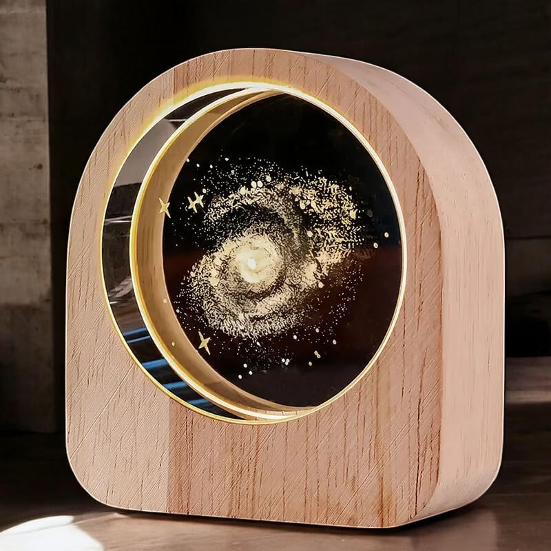 Galaxie Nachttischlampe mit Holzsockel Bild 2