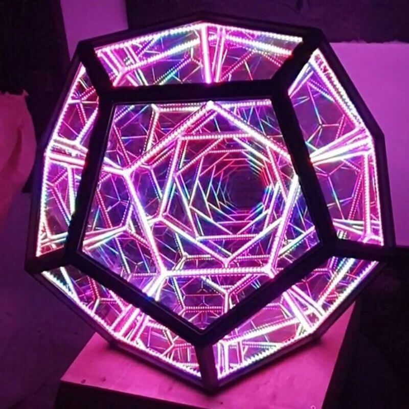 Futuristische Dodekaeder Tischlampe Bild 6
