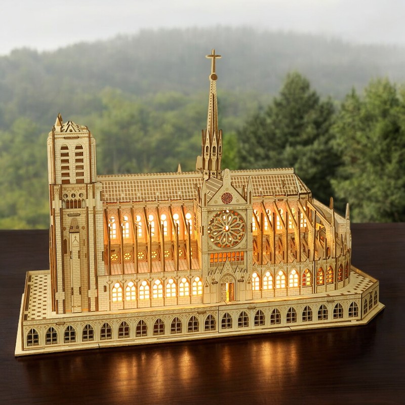 3D Holzpuzzle Notre Dame de Paris