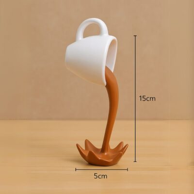Schwebende Kaffeetasse Skulptur Bild 5